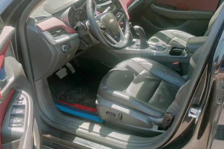 Used Chevrolet Malibu 2017 1.5T Automatic Luxury Edition Left Front Seat