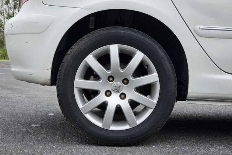 Used Peugeot 307 2013 Hatchback 1.6L Automatic Comfort Edition