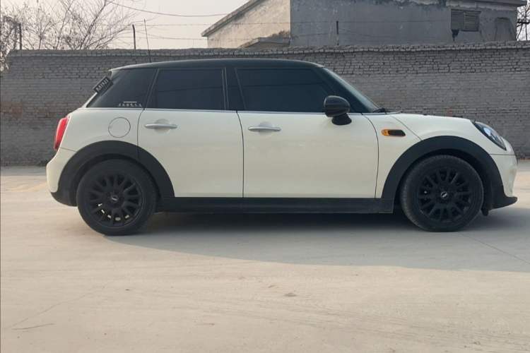 Used MINI MINI 2015 1.5T COOPER Fun Five-Door Edition