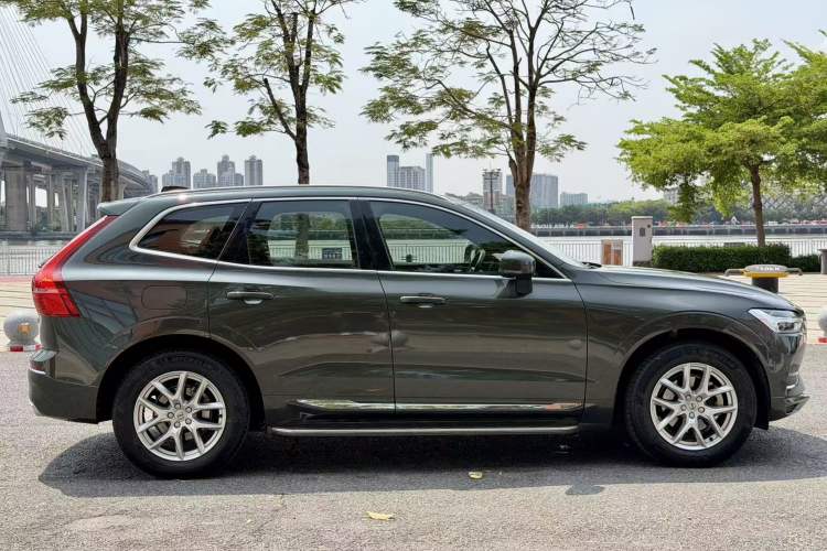 Used Volvo XC60 2021 T5 4x4 Smart Luxury Edition