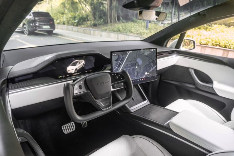 Used Tesla Model X 2023 Three-Motor All-Wheel-Drive Plaid Version
