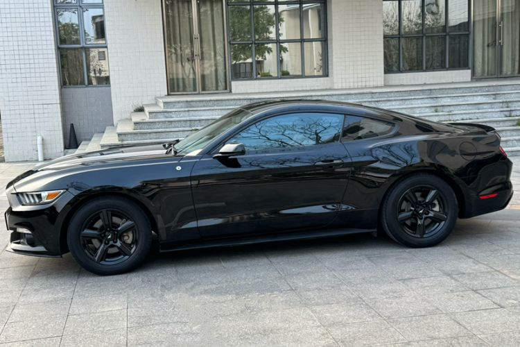 Used Ford Mustang 2015 2.3T Automatic U.S.-Spec Version