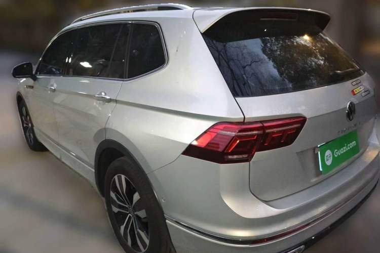 Used Volkswagen Tiguan L 2023 330TSI Automatic Two-Wheel Drive R-Line Flagship Edition Exterior 2