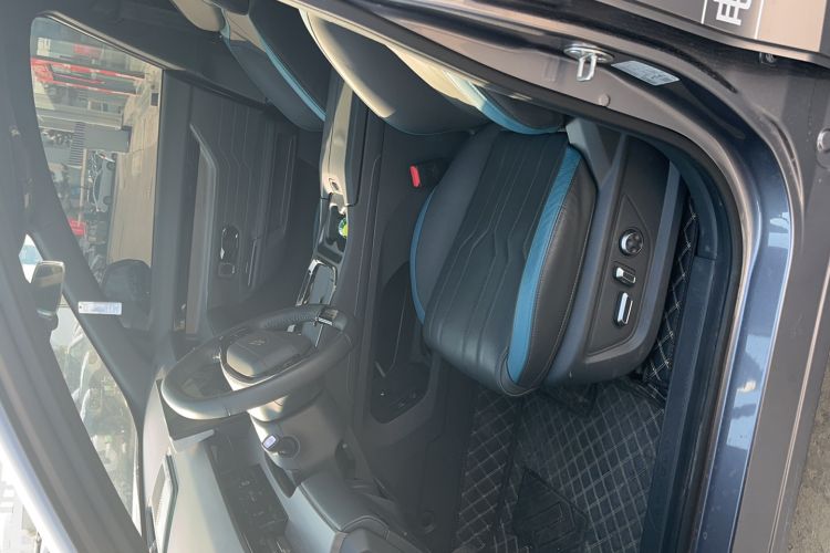 Used JETOUR Shanhai L6 2024 1.5TD DHT ULTRA