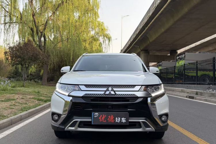 Used Mitsubishi Outlander 2019 2.0L Two-Wheel Drive Comfort Edition 5 Seats China V Standard Exterior 1