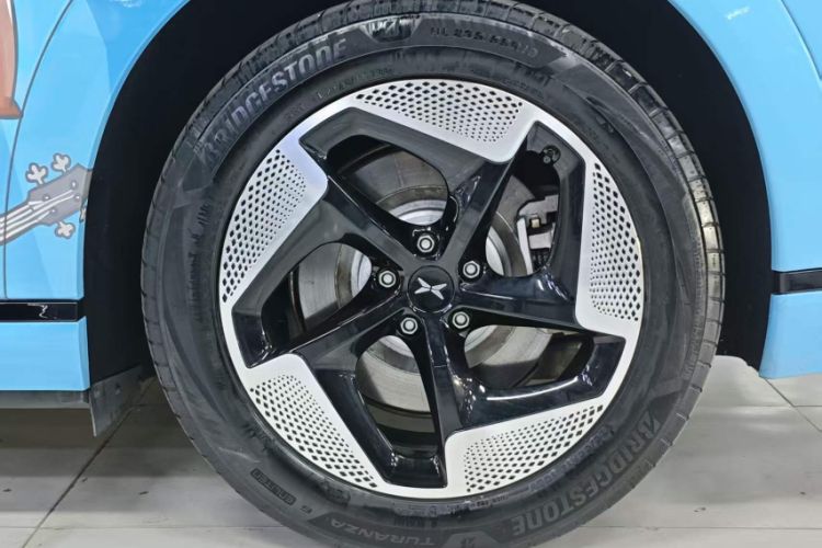 Used XPeng X9 2024 702 Ultra-Long Range Max
