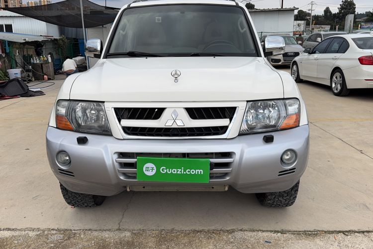 Used Mitsubishi Pajero 2011 V73 3.0L AT GLS
