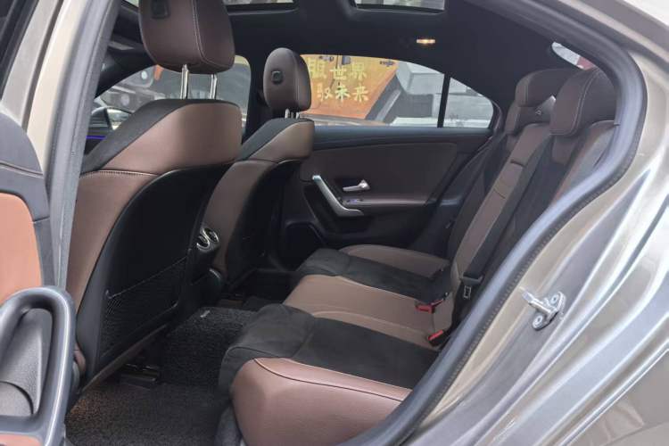 Used Mercedes-Benz A-Class 2020 Restyled A 200 L Sport Sedan Fashion Version Interior 2