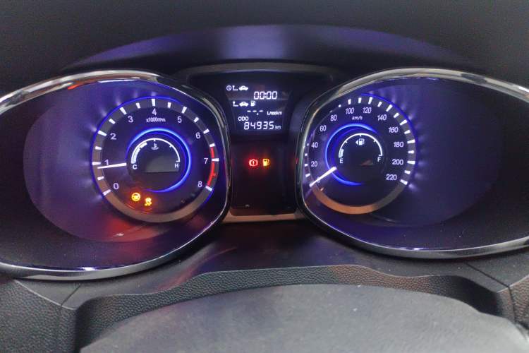 Used JAC Refine S5 2014 2.0T Manual Luxury Edition