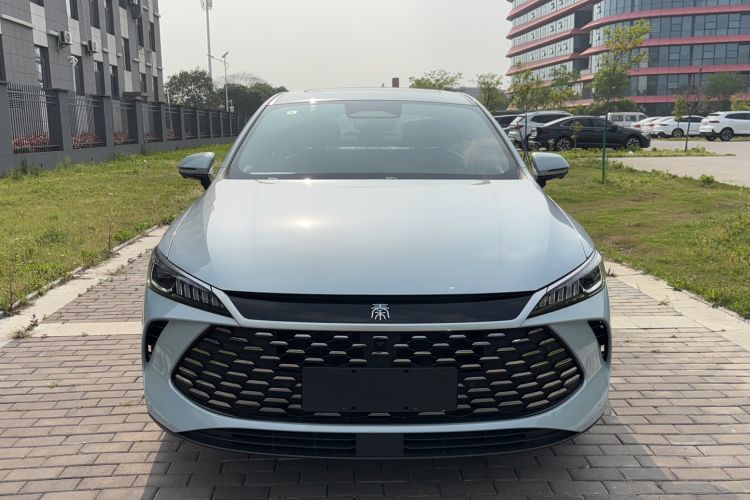 Used BYD Qin PLUS 2025 DM-i Smart Drive 120KM Superior Model
