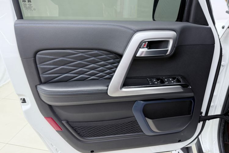 Used BAIC Off-Road BJ40 2024 2.0T Urban Hunter Honor Edition
