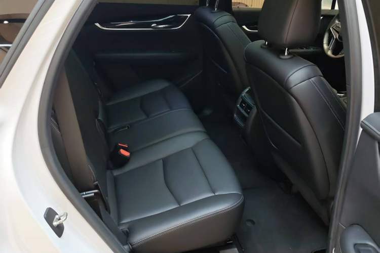 Used Cadillac XT5 2022 2.0T Two-Wheel Drive Luxury Version
