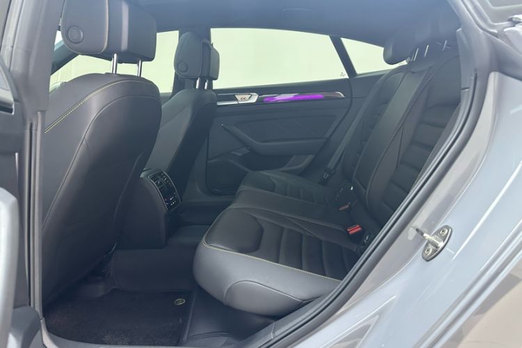 Used Volkswagen FAW-Volkswagen CC 2023 380TSI Striking Edition Interior 3