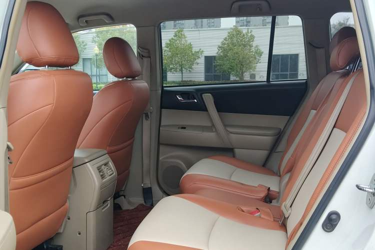 Used Toyota Highlander 2012 2.7L 2WD 5-Seater Elite Edition
