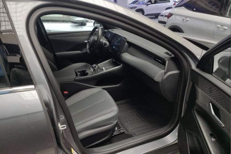 Used BYD Qin PLUS 2025 EV Smart Drive Edition 510KM Leading Model Interior 4