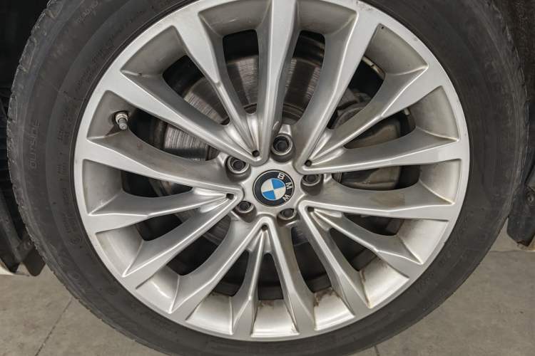 Used BMW 5 Series 2022 Restyled 525Li Luxury Package Exterior 2