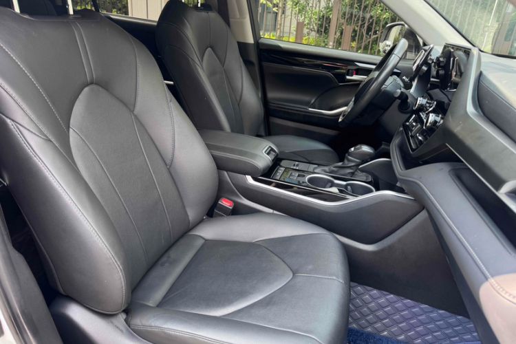 Used Toyota Highlander 2022 Dual-Engine 2.5L Four-Wheel Drive Prestige Version 7 Seats