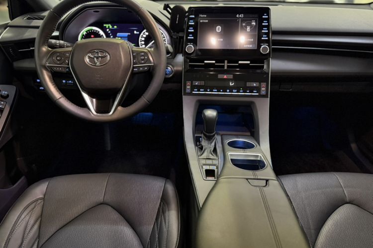 Used Toyota Avalon 2019 Dual-Engine 2.5L XLE Prestige Version China VI Standard
