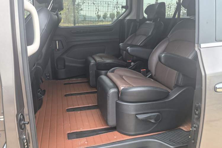 Used SAIC MAXUS G10 2016 2.0T Automatic Luxury Executive Edition