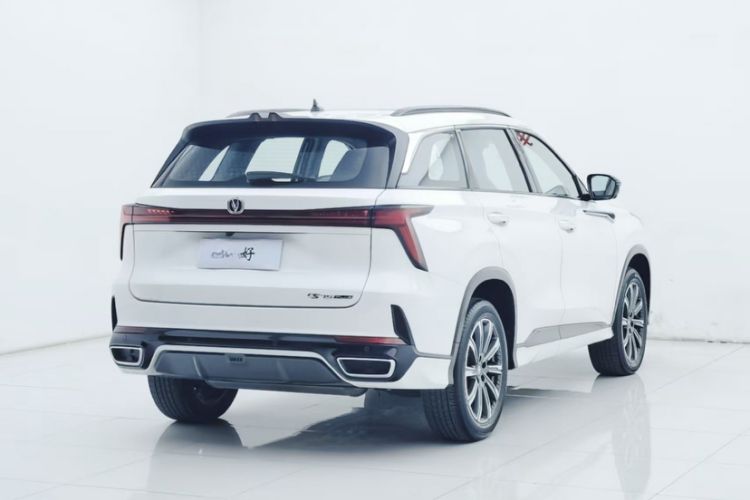 Used Changan CS75 PLUS 2024 3rd Generation Champion Edition 2.0T Intelligent Drive Performance Model
