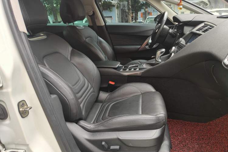 Used DS 5 2014 1.6T Elegant Version THP160