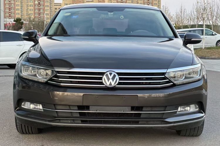 Used Volkswagen Magotan 2017 380TSI DSG Luxury Model
