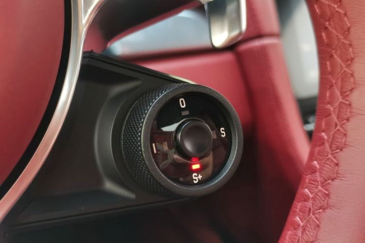 Used Porsche 718 2022 Boxster 2.0T Interior 9