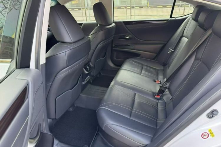 Used Lexus ES 2018 300h Premium Edition China V Standard