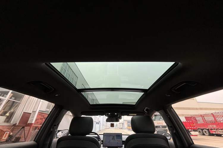 Used Wuling Xingguang S 2024 510 km Flagship Version Headliner