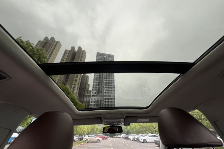 Used Volkswagen Tiguan 2015 1.8TSI Automatic Two-Wheel Drive Luxury Model Interior 5