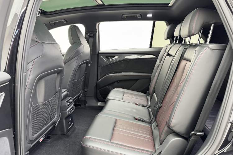 Used Audi Q5 e-tron 2023 40 e-tron Starry Edition Mecha Kit
