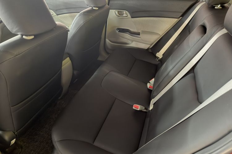 Used Honda Civic 2014 1.8L Automatic Classic Edition Interior 3