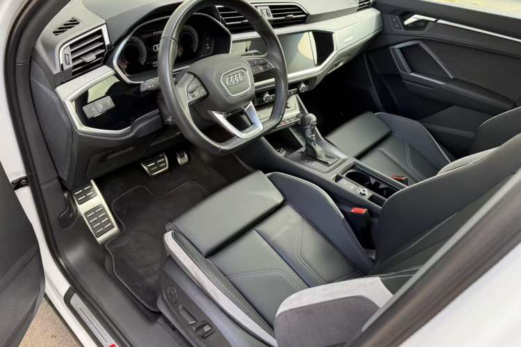 Used Audi Q3 2024 35 TFSI Fashion Dynamic Edition