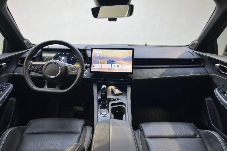 Used Lynk & Co 03 2023 2.0TD DCT JingPro
