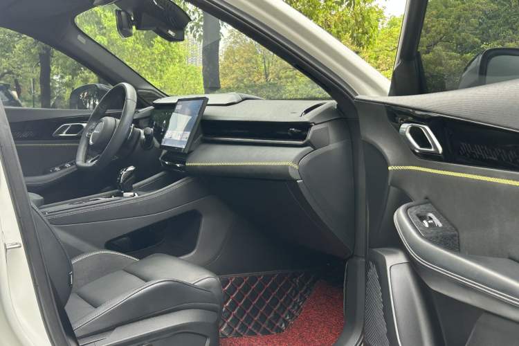 Used Lynk & Co 03 2023 1.5TD DCT JingPro Interior 10