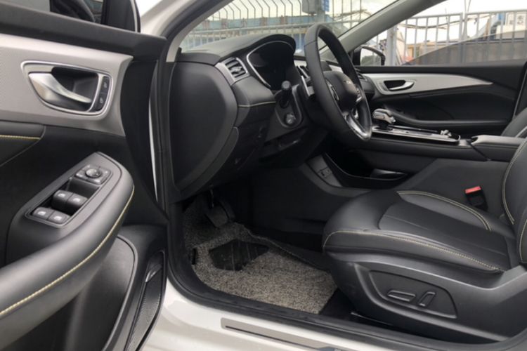 Used Roewe i6 MAX 2020 300TGI Automatic "Swell Cool Smart Drive" Edition
