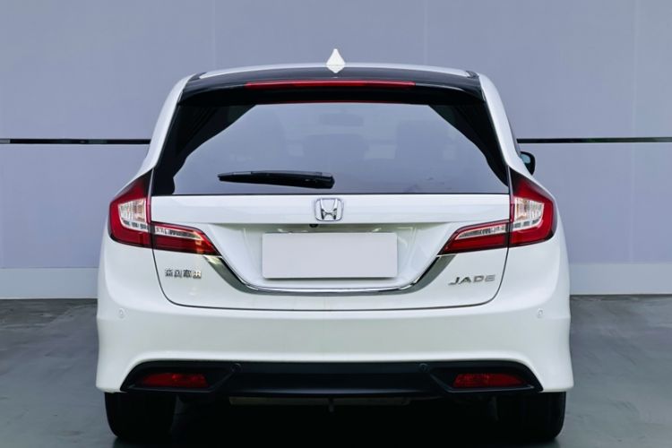 Used Honda Jade 2014 1.8L Automatic Comfort Elite Version 5 Seats
