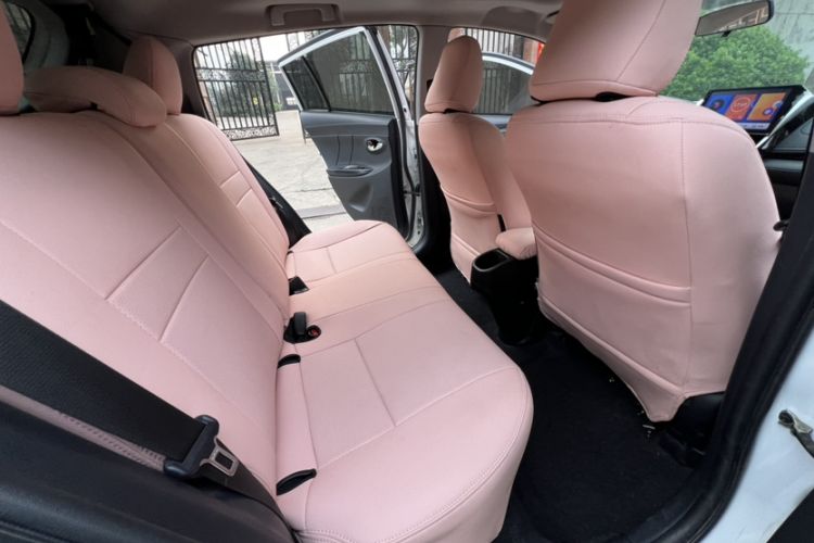 Used Toyota YARiS L Zhi Xuan 2017 1.5G CVT JingSu Model with Upgraded Sunroof Interior 4