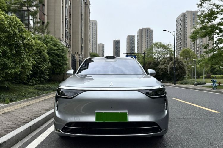 Used Hima AITO M8 2025 Extended-Range Max+ Version 53.4 kWh 5-Seater Edition