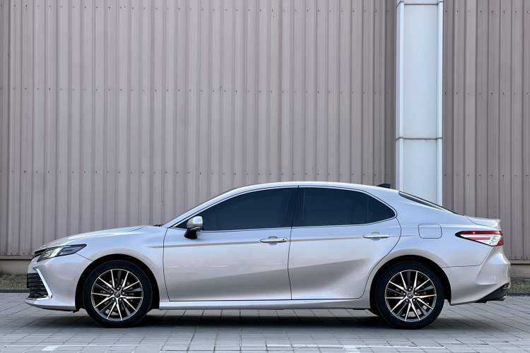 Used Toyota Camry 2021 2.5G Luxury Edition
