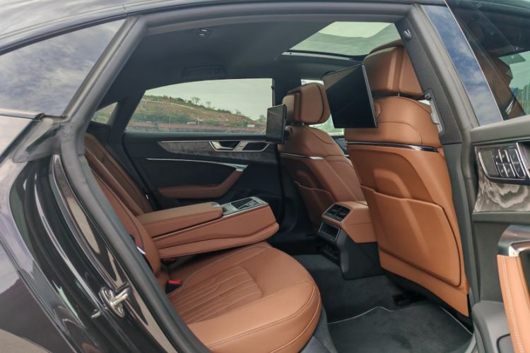 Used Audi A7L 2024 55 TFSI quattro Flagship Model Interior 9