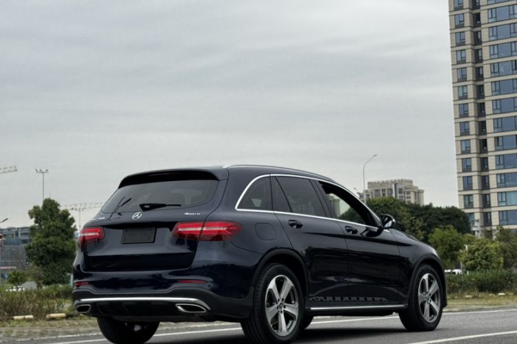 Used Mercedes-Benz GLC 2017 GLC 260 4MATIC Luxury Model