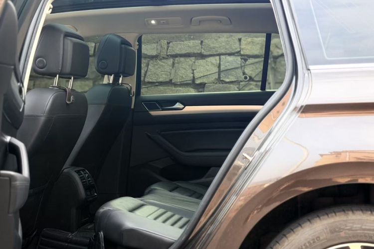 Used Volkswagen Variant 2018 380TSI Two-Wheel Drive Comfort Edition