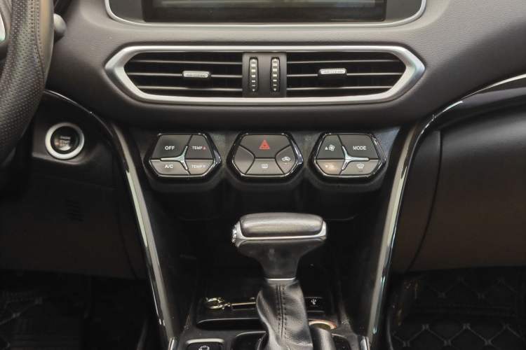 Used GAC Trumpchi GS4 2019 270T Automatic Two-Wheel Drive Elite Edition Interior 10