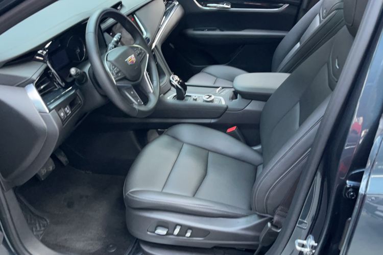 Used Cadillac XT5 2024 2.0T Two-Wheel Drive Fashion Edition Interior 2