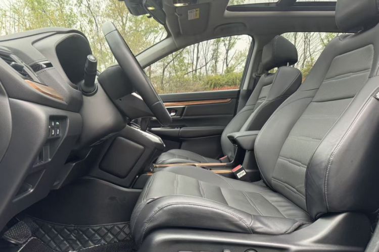 Used Honda CR-V 2021 240TURBO CVT 2WD Fashion Edition Interior 9