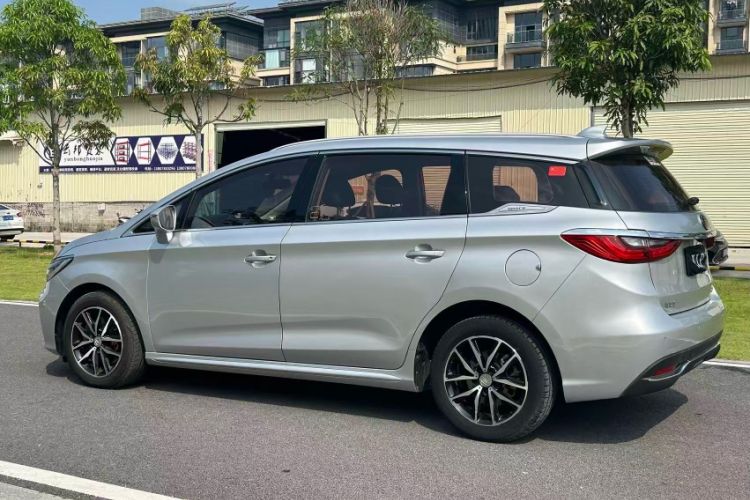 Used BYD Song MAX 2017 1.5T Automatic Smart Connect Elite 7-Seater
