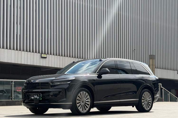 Used ONVO Luxeed L90 2025 Model—Ultra Six-Seater Version
