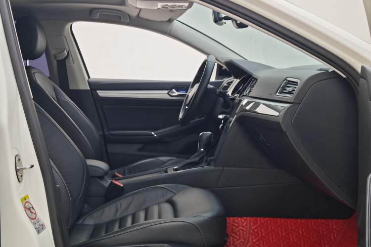 Used Volkswagen Lamando 2018 280TSI DSG Comfort Edition
