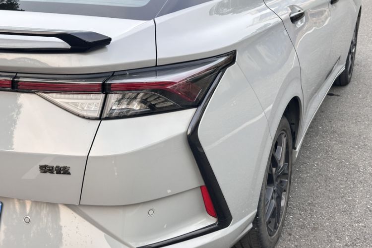 Used Dongfeng Aeolus Yixuan 2023 Mach Edition 1.5T Automatic Dream-Chasing Rider Version
